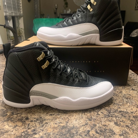 Air Jordan 12 Retro Playoffs (2022) - Picture 2 of 9